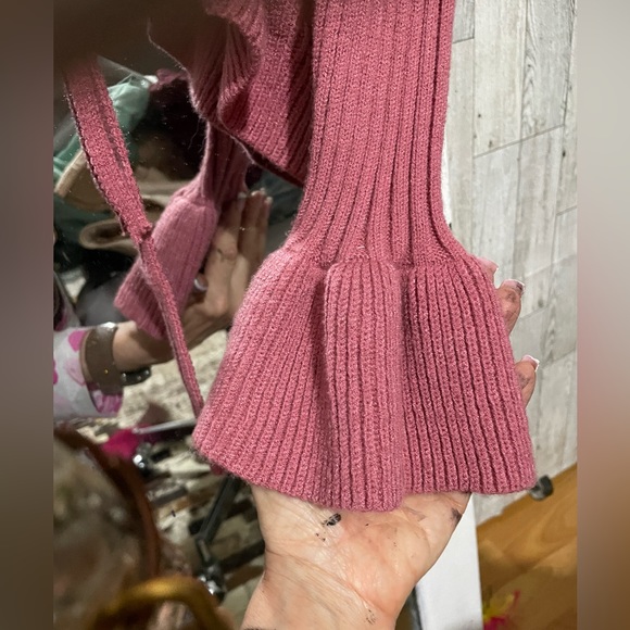 Contemporary soft fluffy Flattering over sweater - Picture 9 of 11